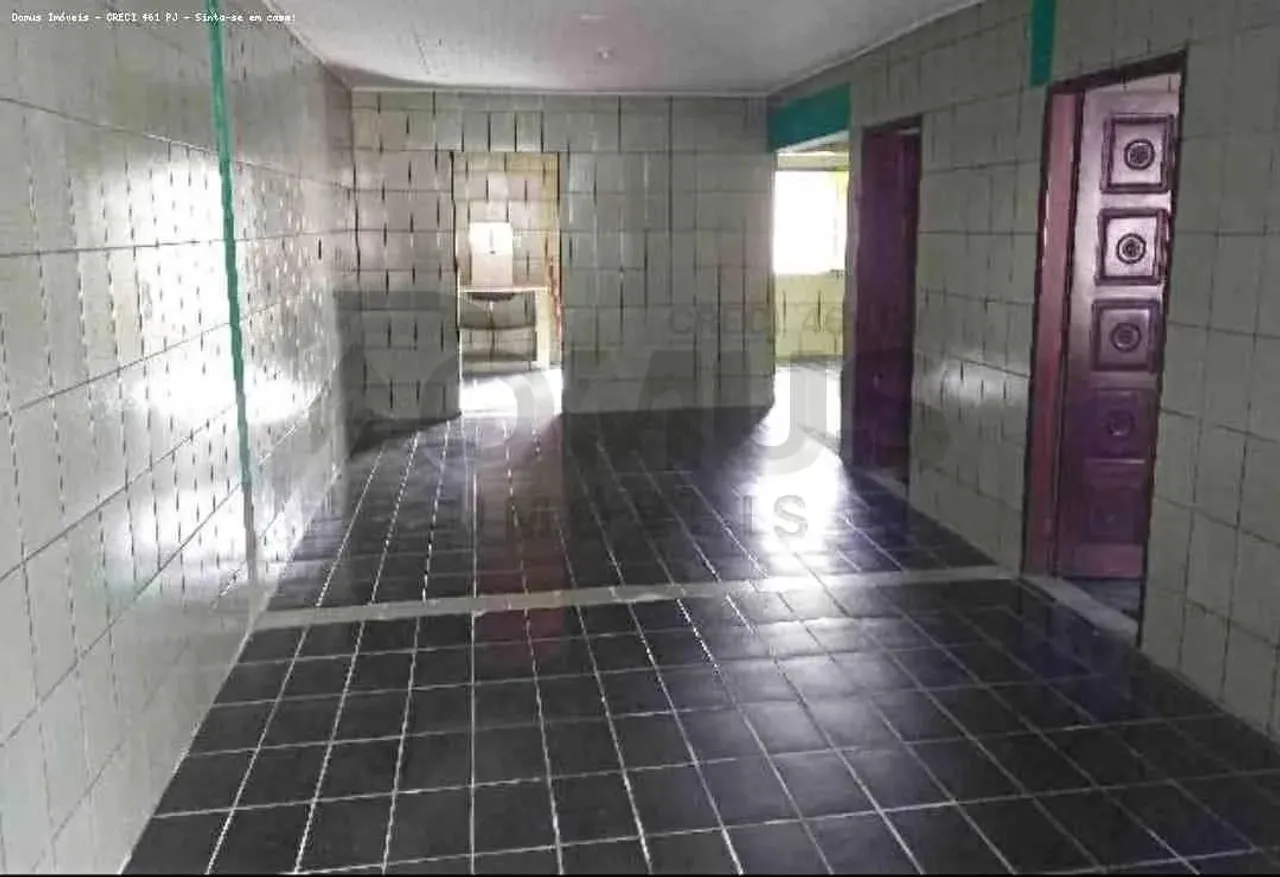 Imóvel no Fernando Collor com Varanda, Área de Serviço e Cozinha Ampla
