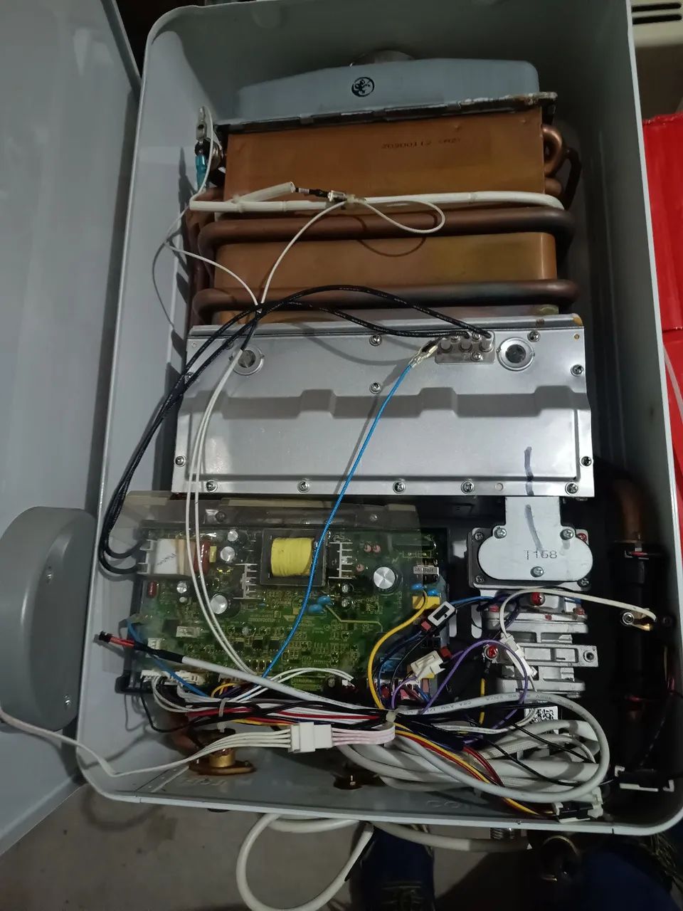 Aquecedor Bosch 23 litros digital  - Foto 3