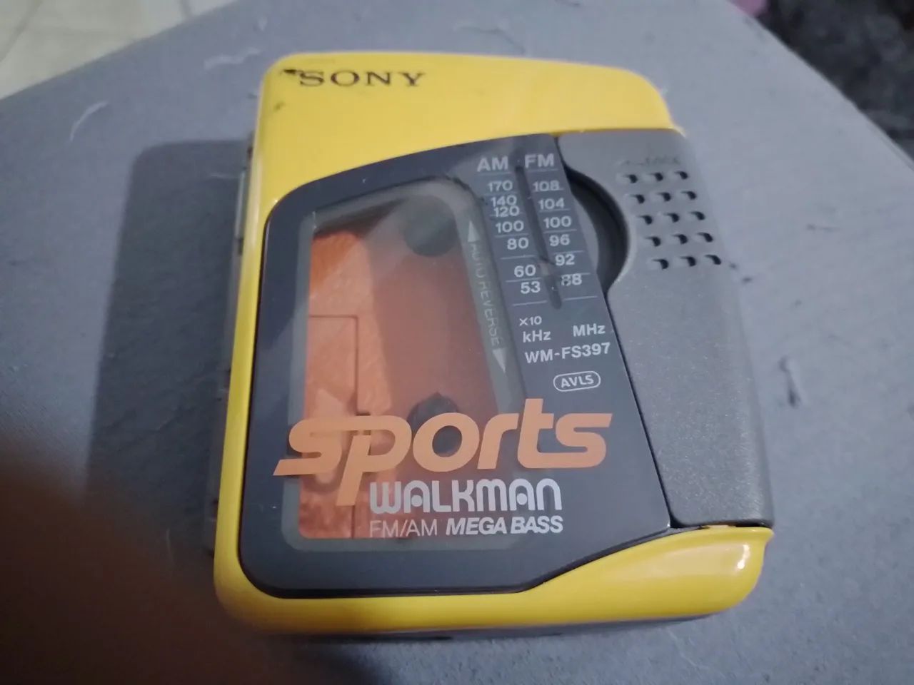 Sony Sports Walkman WM-FS397 ler a descrição 