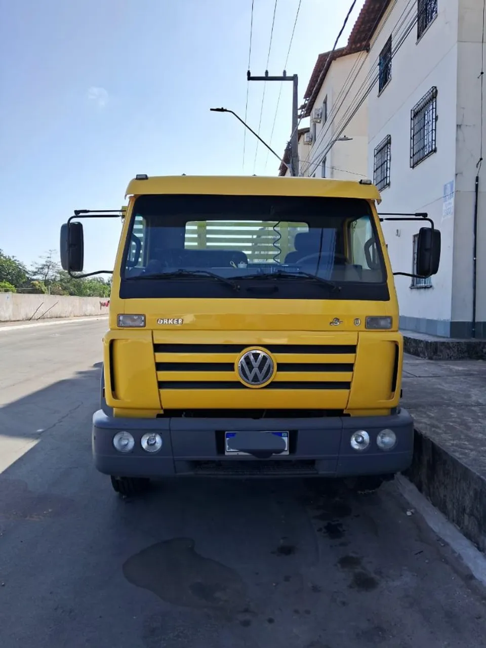 VENDO: CAMINHÃO VW/13 180 - ANO 2011.