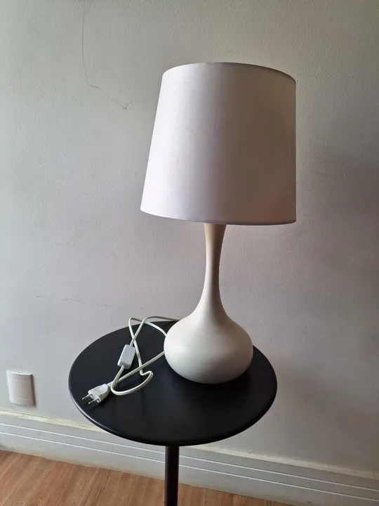 Abajur (56cm altura e 23 de diâmetro em cima)
