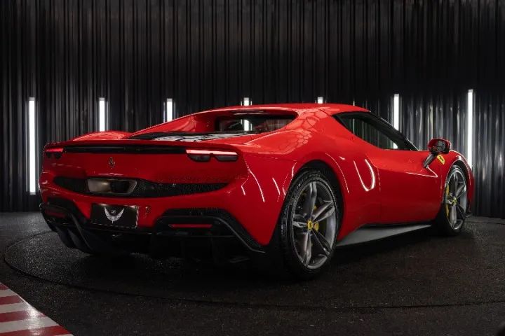 Ferrari 296 GTB (Hibrido), foto 10 de 20