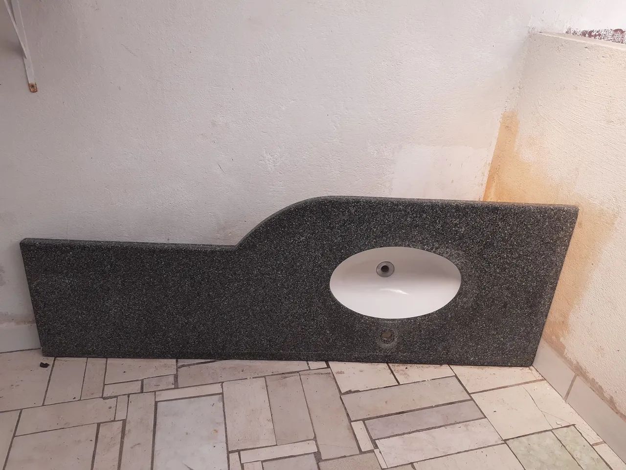 Pia de mármore para Banheiro completa com Cuba medida 1.60x58 - Foto 2