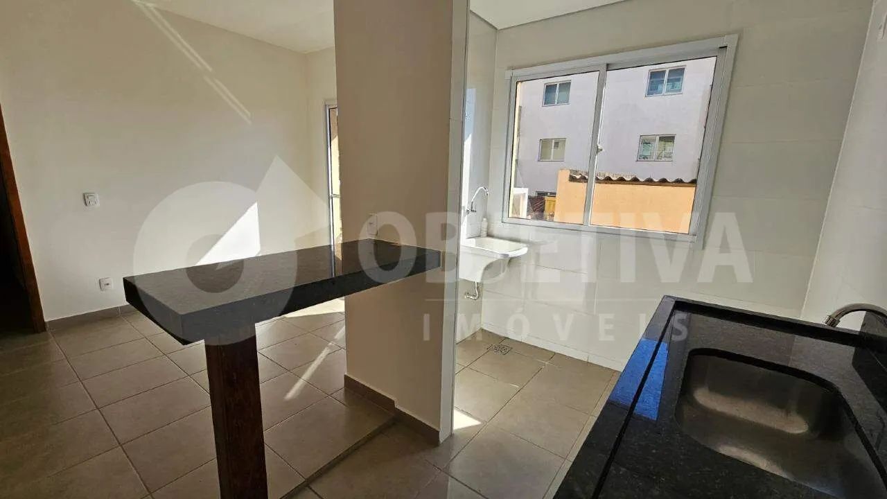 Apartamento para aluguel, 2 quartos, 1 suíte, 1 vaga, SANTA MONICA - UBERLANDIA/MG - Foto 2