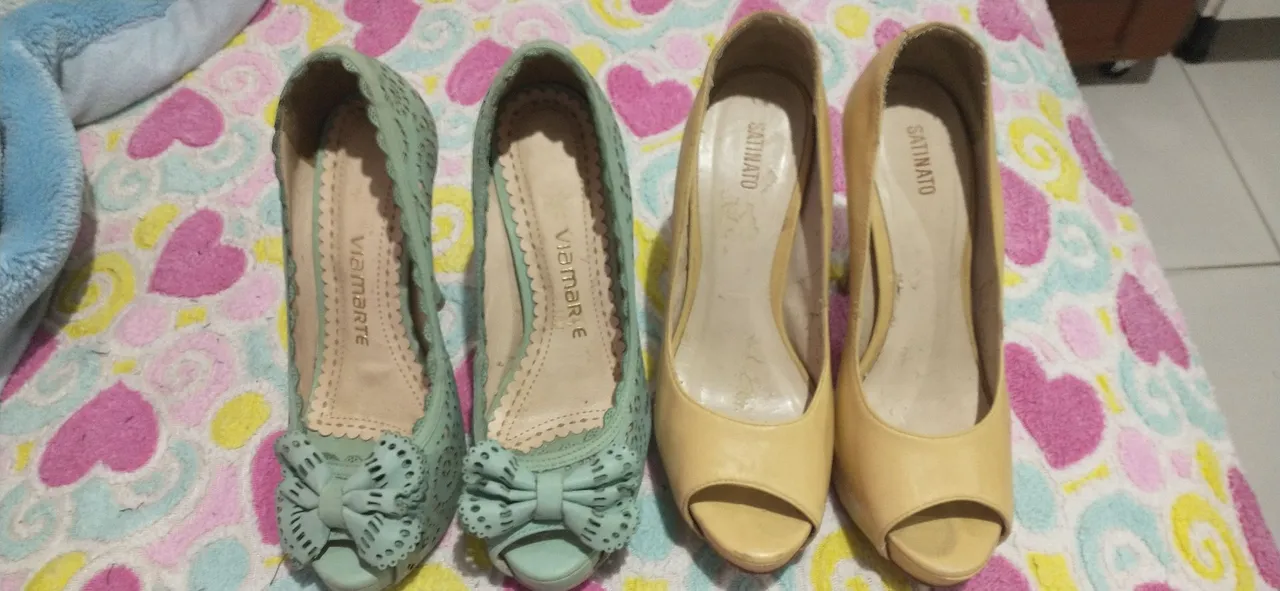 2 Sapatos de salto R$15,00