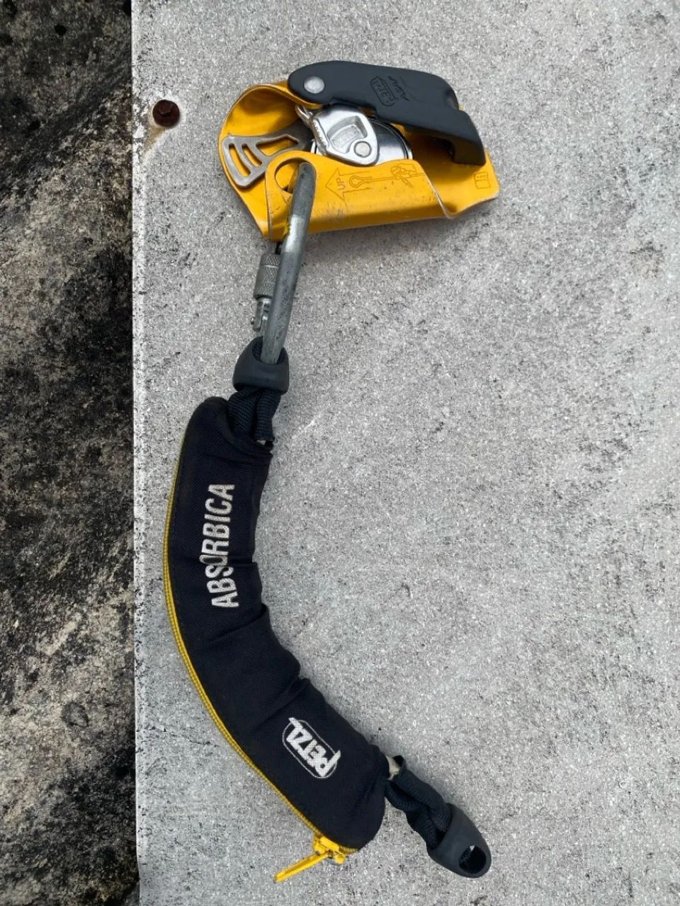 ASAP petzl - TRAVAQUEDA