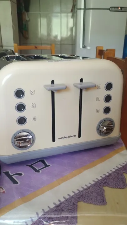 Torradeira Morphy Richards