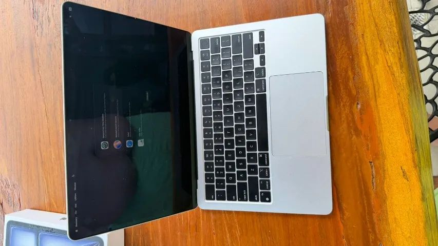 MacBook Air M3 13 16ram 256gb Silver (33 ciclos) - Estado de zero. - Foto 4