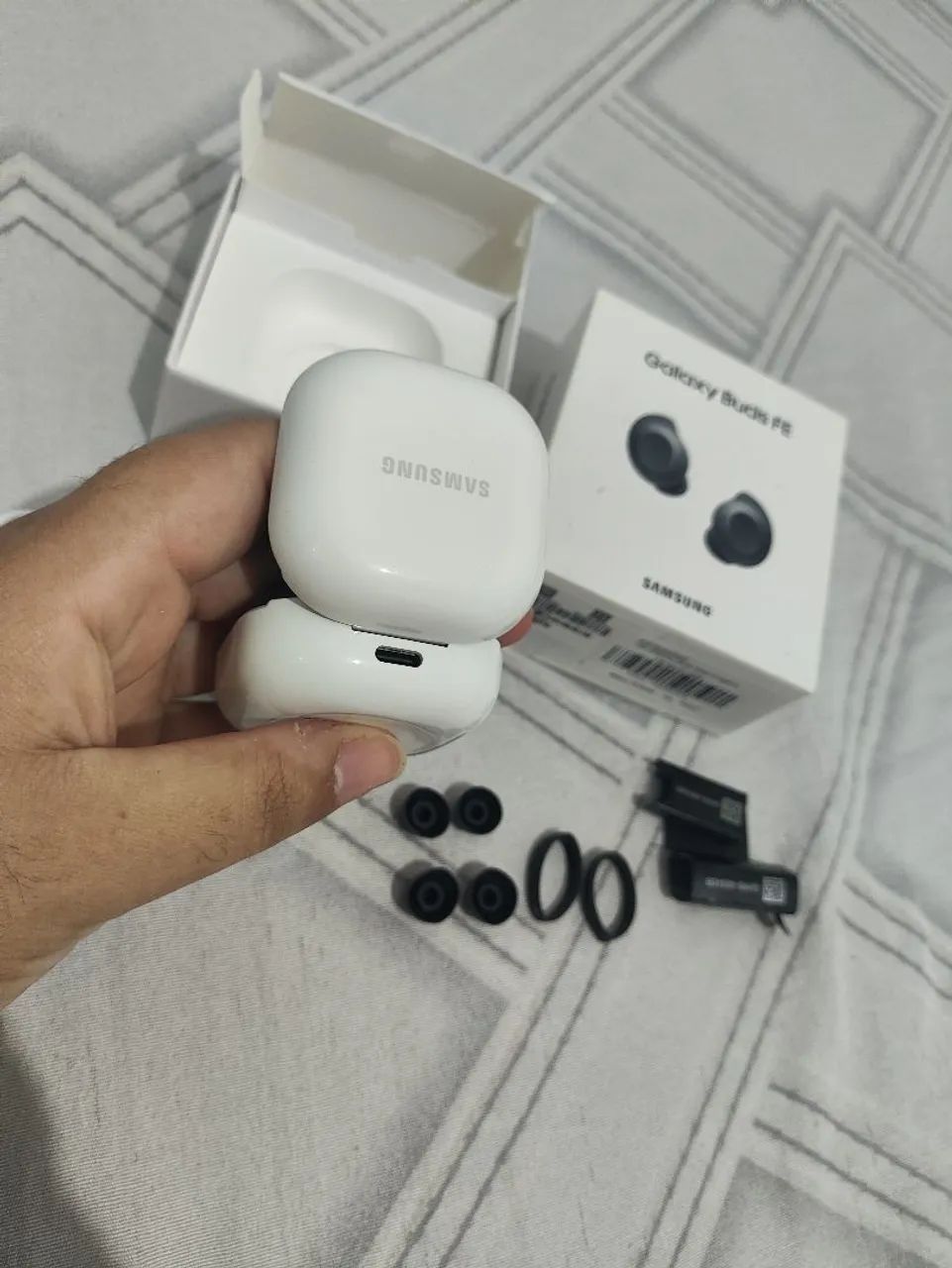 Fone bluetooth Samsung Galaxy buds fe MUITO NOVO NA GARANTIA - Foto 4