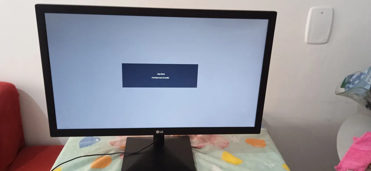 Monitor LG VGA HDMI 22pl de LED