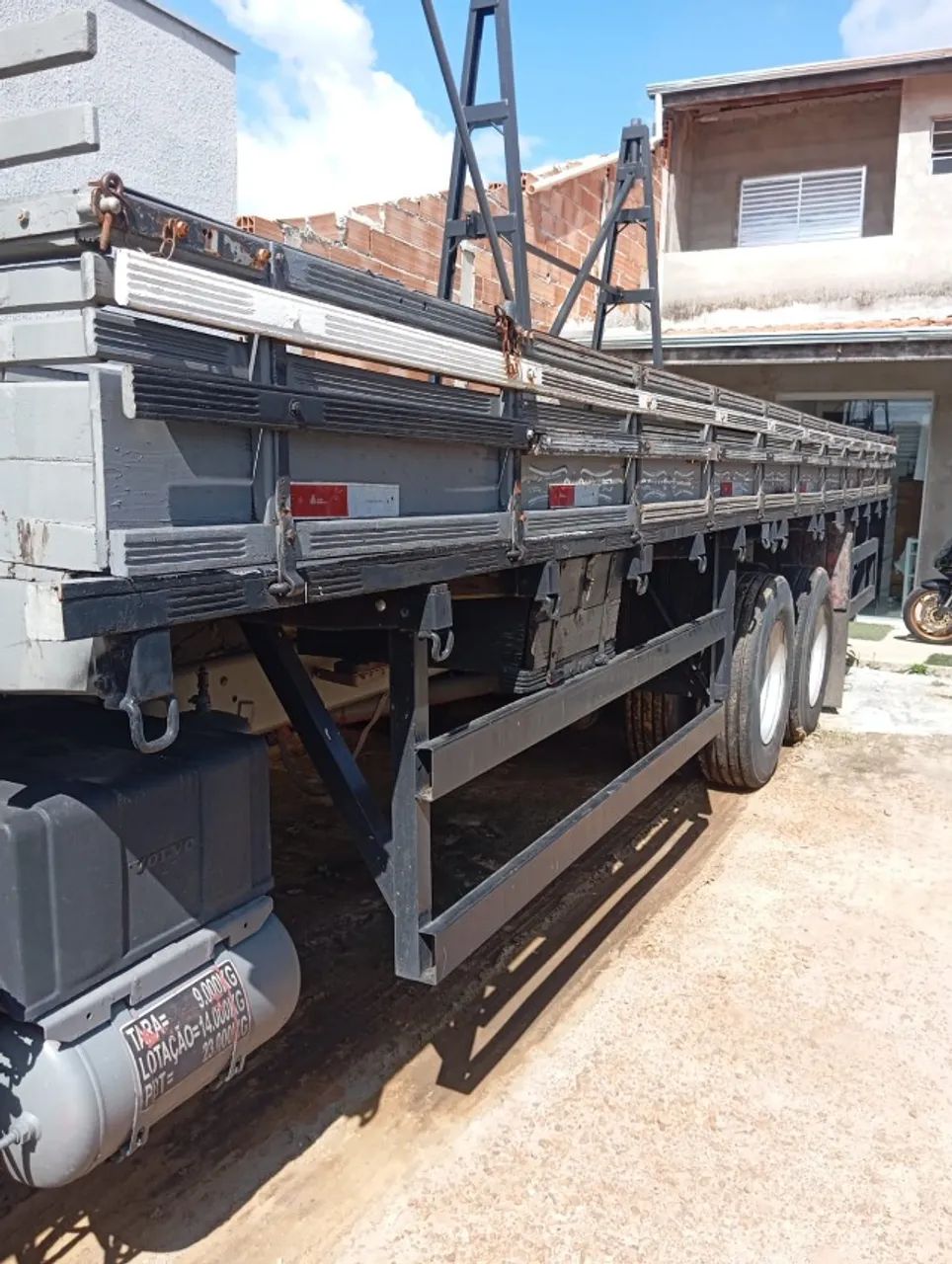 Volvo VM 240, ano 2005, Carroc. de Madeira, Motor Novo - Foto 5