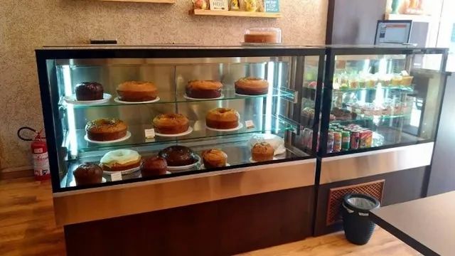 Vitrine Aquecida Inox - Ar Forçado, Vidro Reto 8mm - Valor referente ao metro.