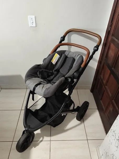 Carrinho de bebê Trek Preto Bebê com Conforto e Base - Kiddo - Foto 2