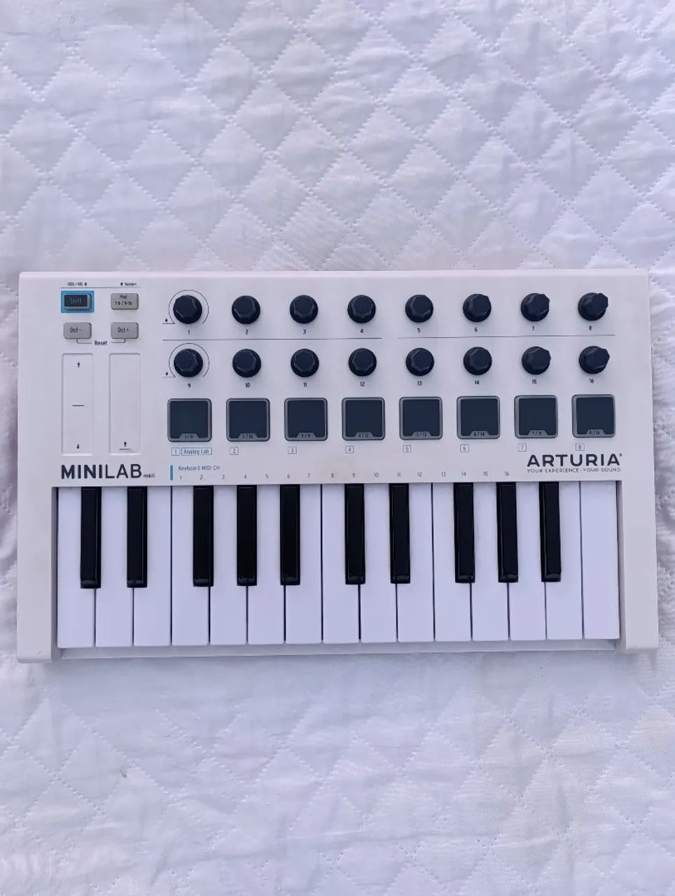 Arturia MiniLab MkII - Controlador MIDI USB