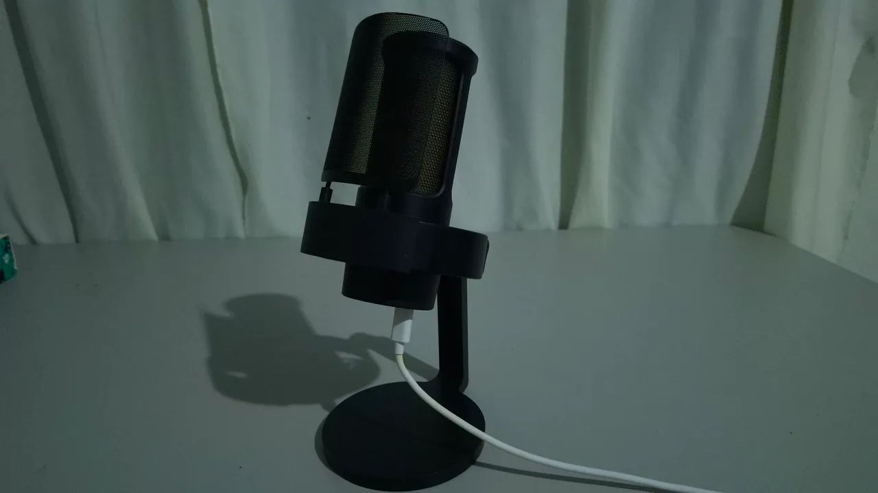 Microfone Condensador Gamer com Iluminação RGB - Foto 6