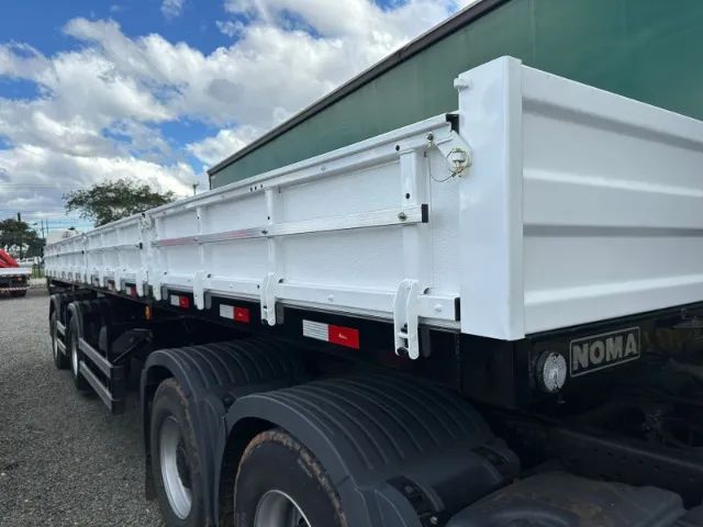 Carreta Bug NOMA 2 eixos - 2010