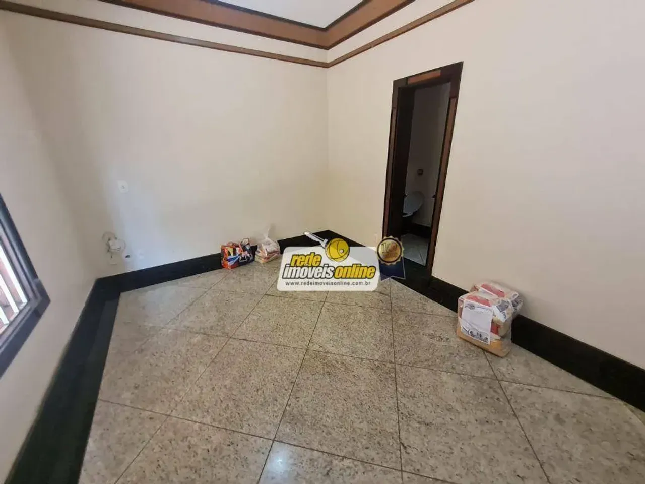 Sala para alugar, 50 m² por R$ 1.685,84/mês - Estados Unidos - Uberaba/MG