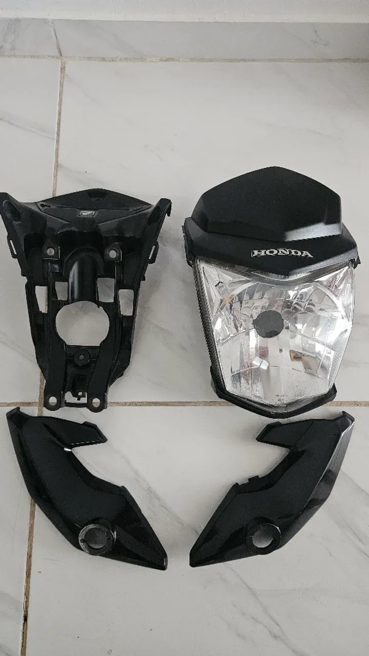 Kit Carenagem Honda (Farol, Aranha e Aba)