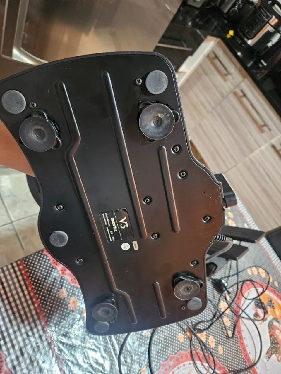 volante ps1 v3 praticamente novo com acelerador e freio - Foto 4