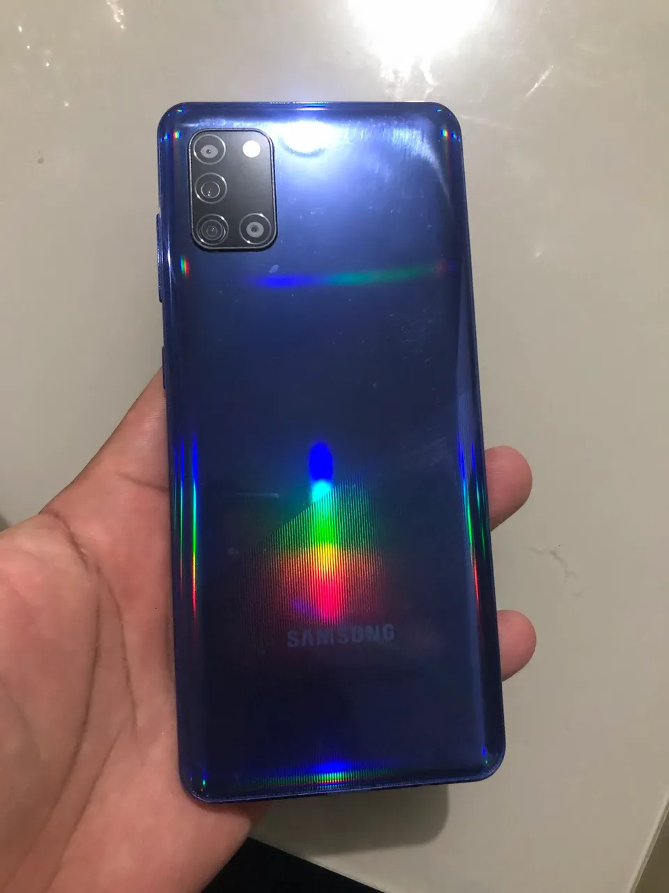 Samsung a31 bem novinho com leve trinco 64gb
