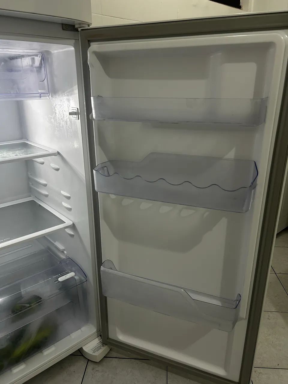 Geladeira frost free 371L - Foto 4