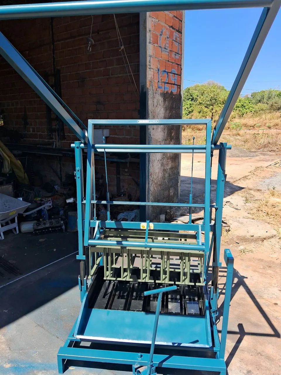 Máquina para Fabricação de Blocos de Concreto - Foto 3