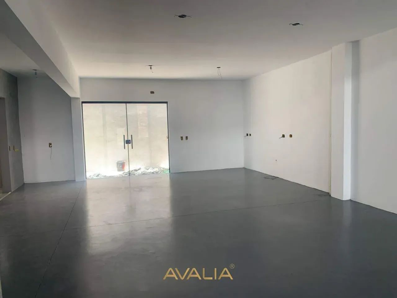 Sala Comercial no Jardim Veneza / Jardins do Império