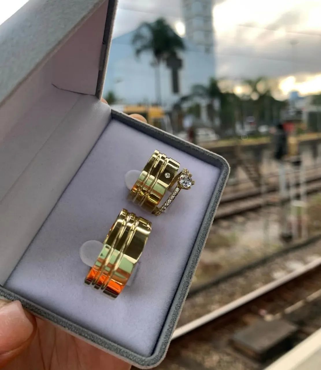 ALIANÇAS DE MOEDA ANTIGA NOIVADO E CASAMENTO  - Foto 3