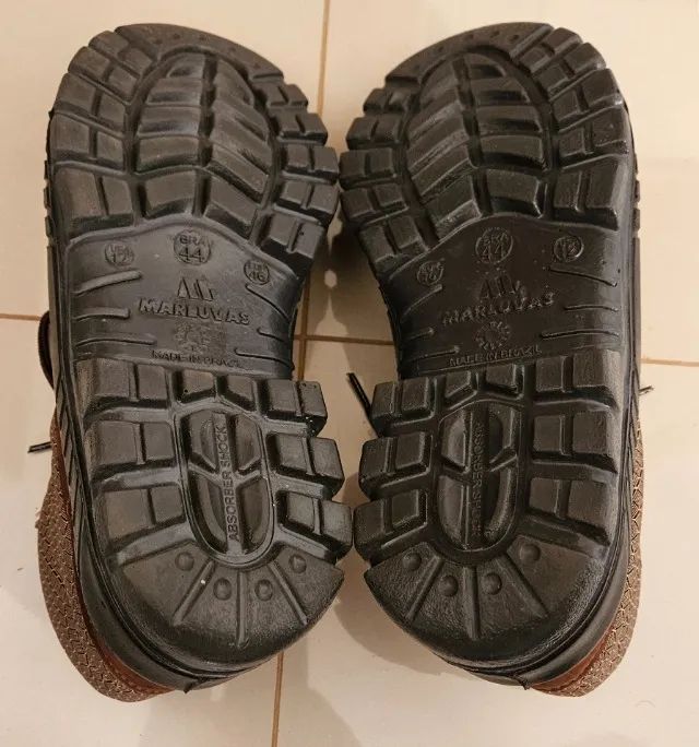 Bota de Segurança Marluvas Com Biqueira Tamanho 44 Perfeito Estado - Foto 3