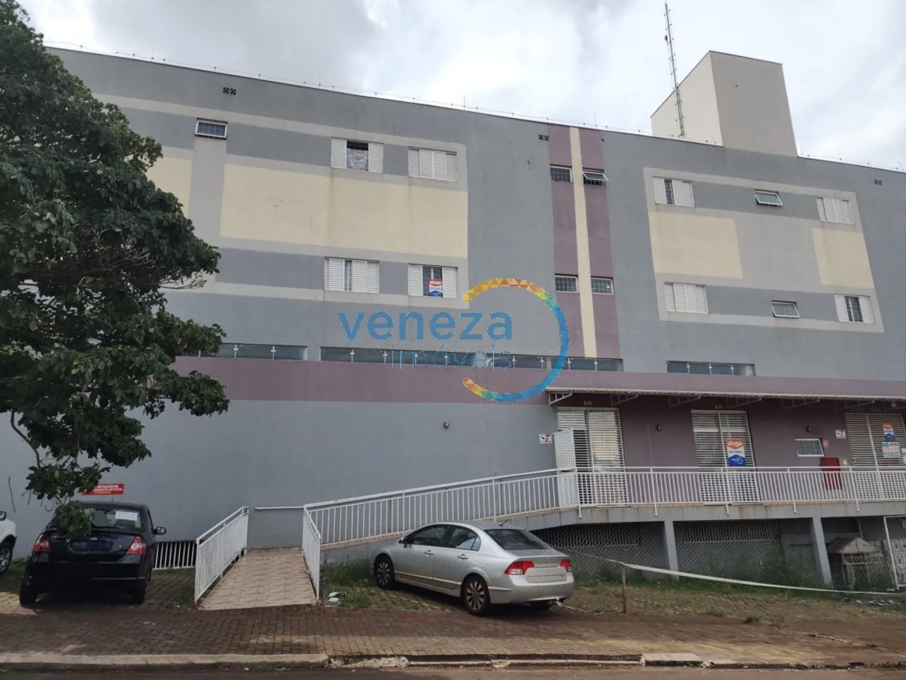 Apartamento com 1 quarto para alugar por R$ 780.00, 40.00 m2 - CENTRO - LONDRINA/PR