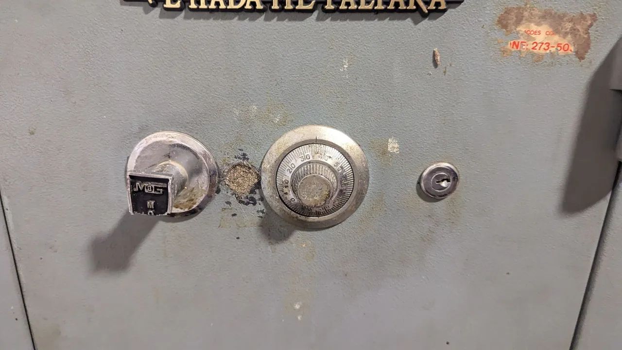 Cofre de ferro com duas portas - Foto 4