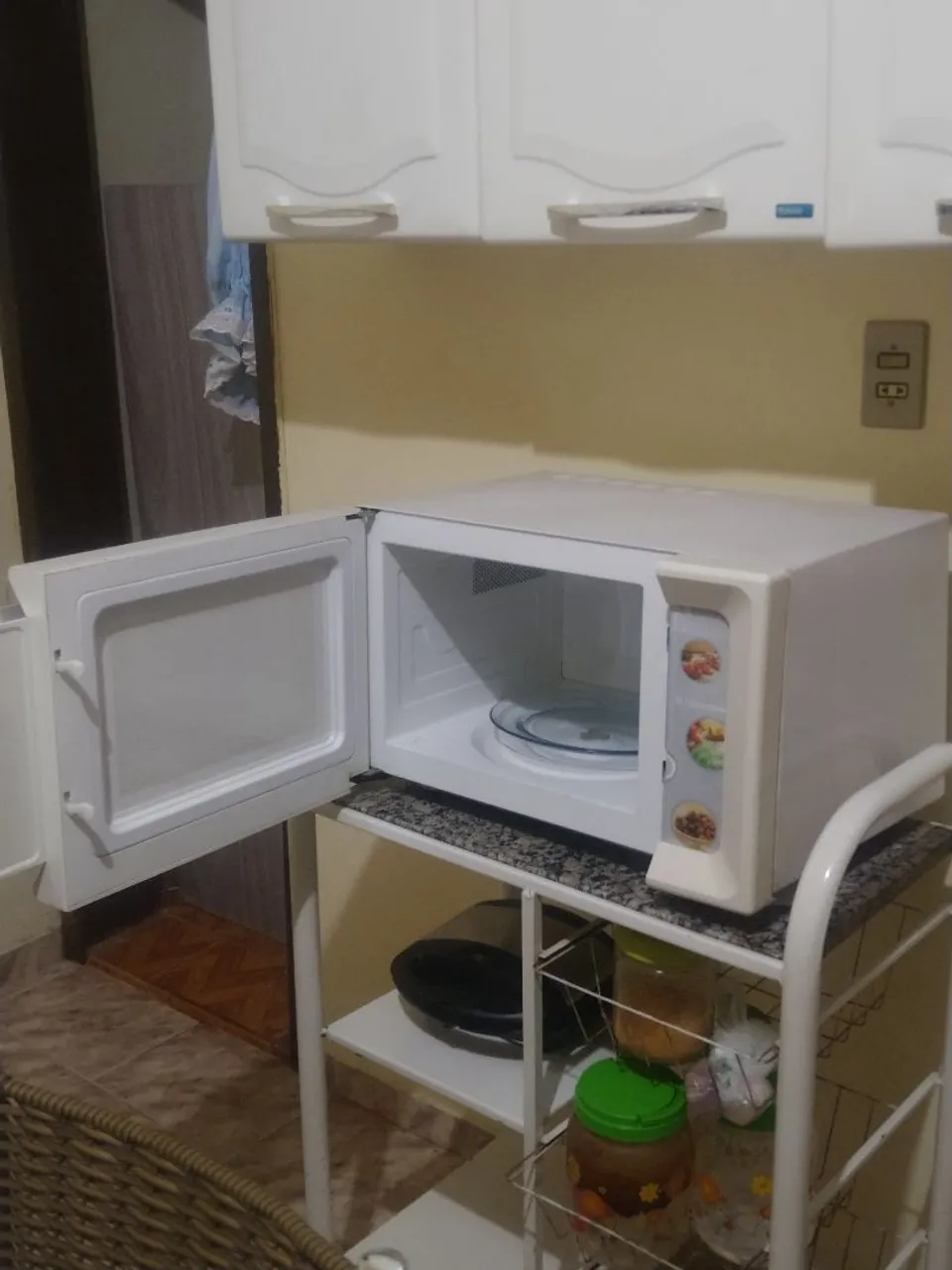 Micro-ondas Eletrolux 30LT. Semi Novo