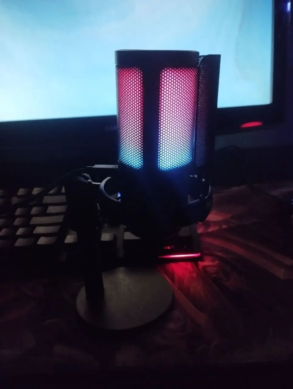 Microfone Gamer RGB com Iluminação LED tipo C