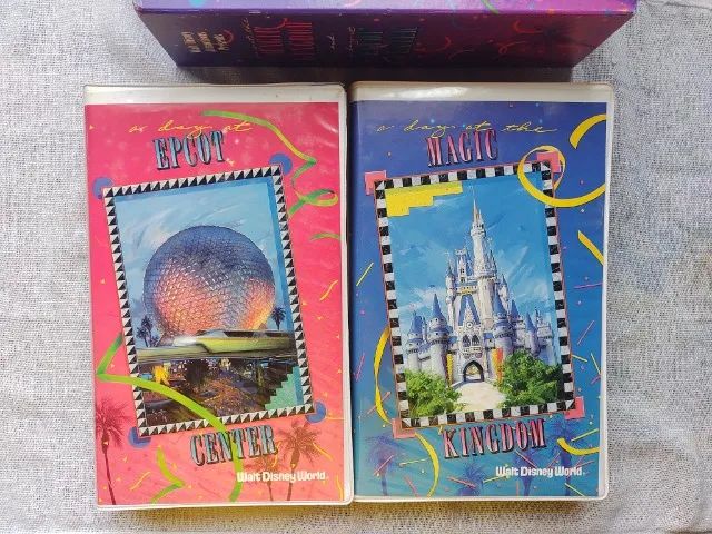 Disney Um dia em Magic Kingdom e Epicot Center Box  2 Fitas VHS Importado 1991 - Foto 4