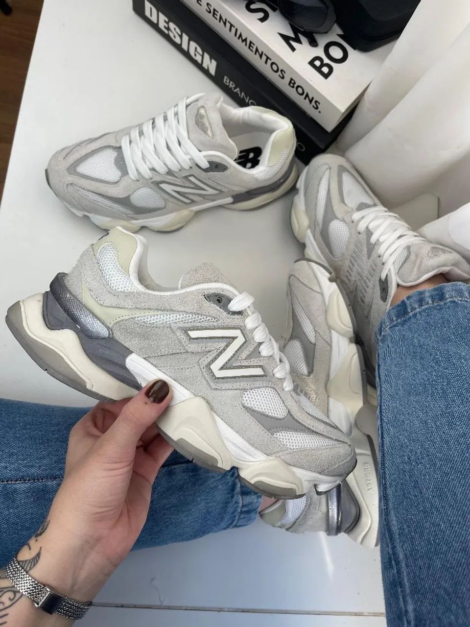 Tênis New Balance 9060 - Conforto e Estilo para seus Treinos