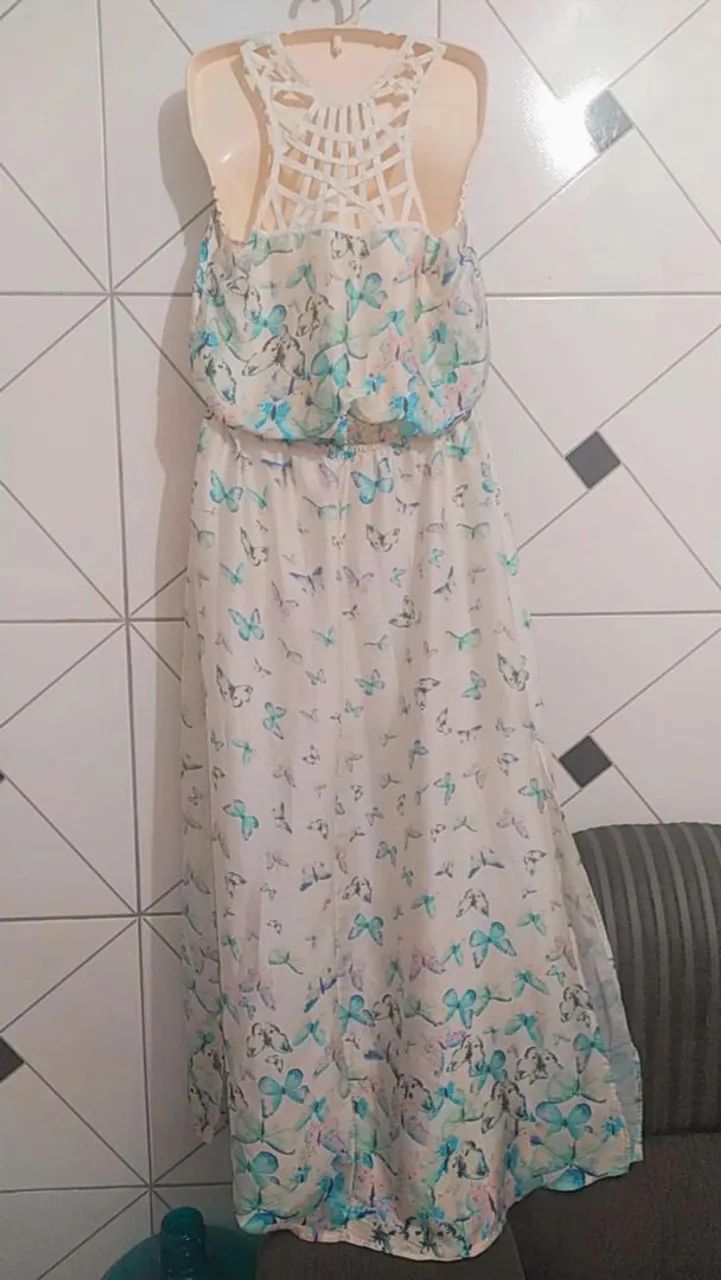Vestido Longo Floral com Borboletas - Foto 2