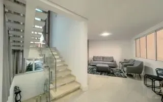 Sobrado para venda com 120 metros quadrados com 3 quartos em Chácara Urbana - Jundiaí - SP