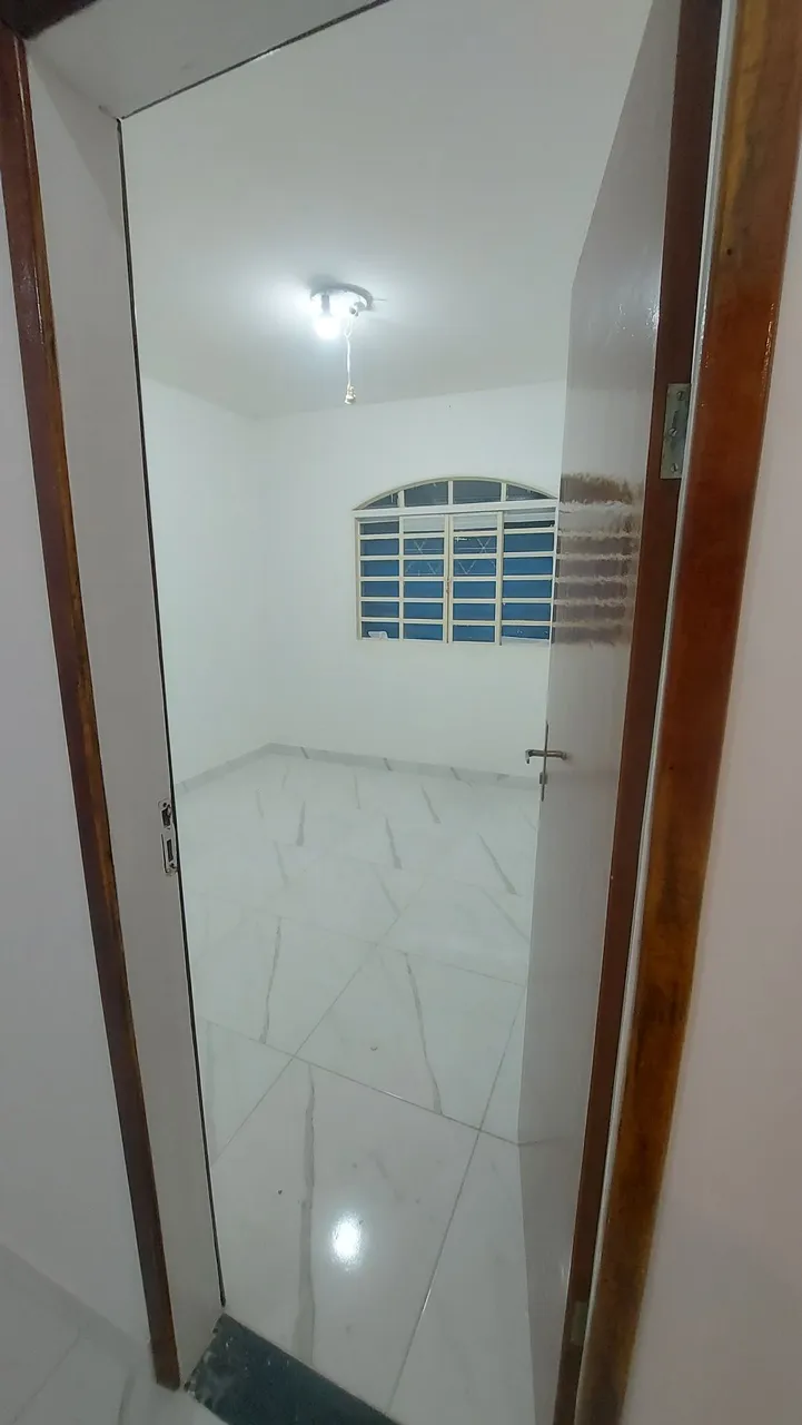 Casa 3 Quartos, Laje, Reformada QNN 02 Ceilândia Sul Lado do metro