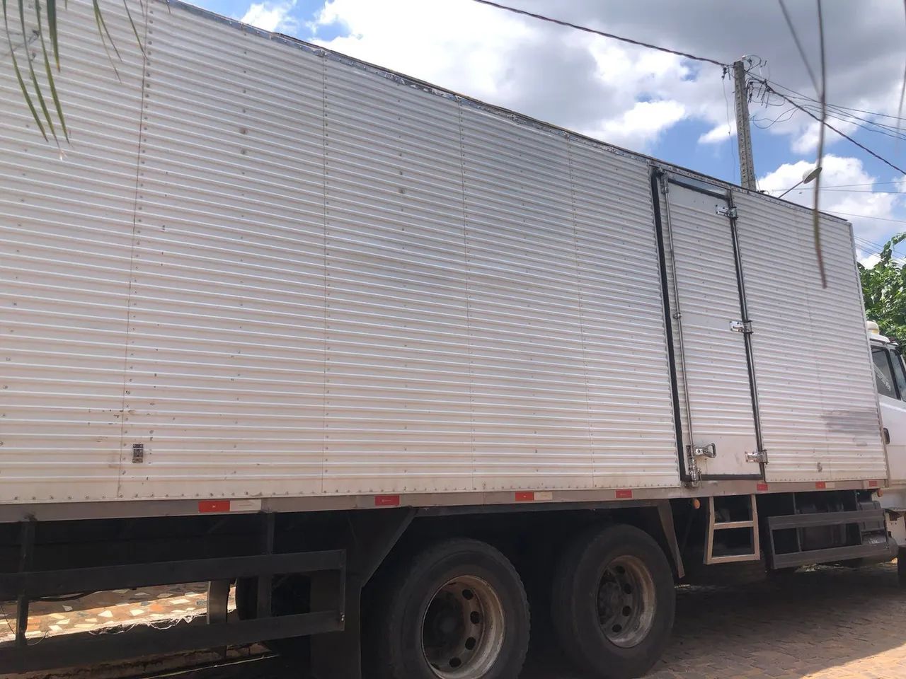 VENDE -SE BAU FRIGORIFICO COM APARELHO,  PARA CAMINHÃO  TRUK - Foto 3