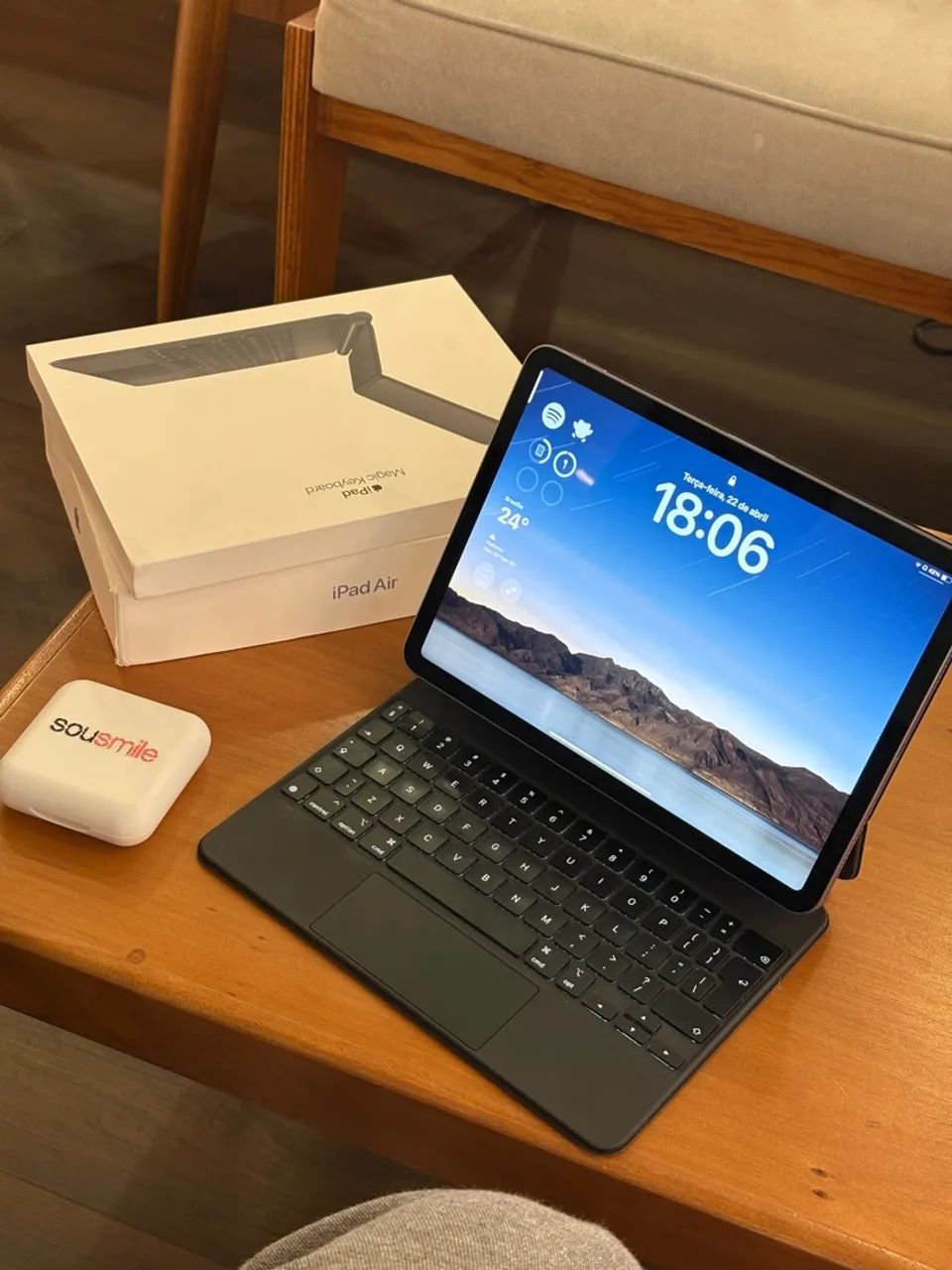iPad Air 5 com teclado e capa