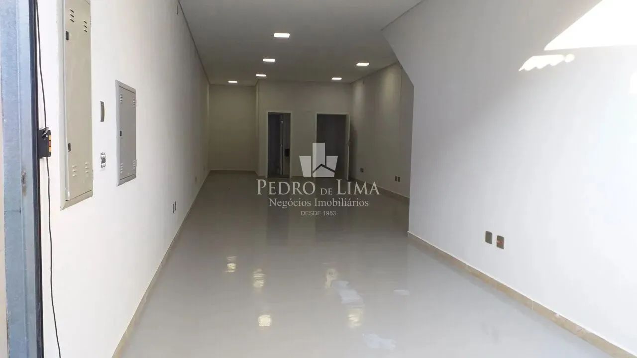 Salão 100m², 2 vagas, 2 banheiros, Metrô Carrão, no Tatuapé