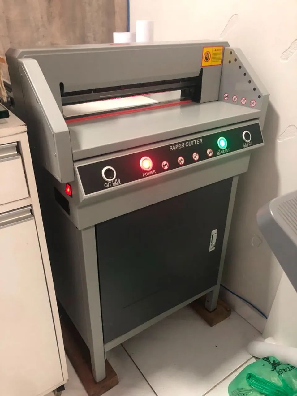 Guilhotina Automática 