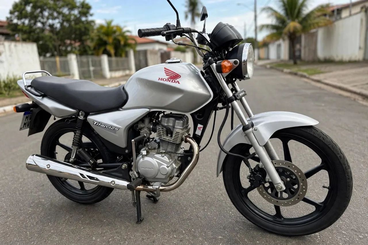 Cg 125 pintada, com todos os documentos em dia e sem multas no ponto de transferir 