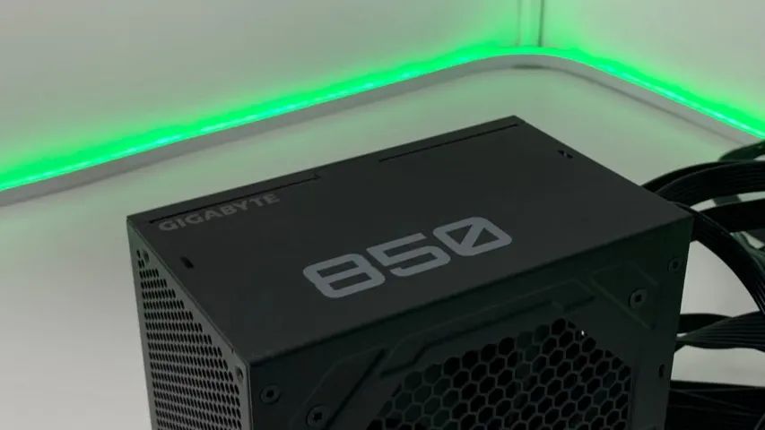 FONTE GIGABYTE 850W FULL MODULAR - Foto 2