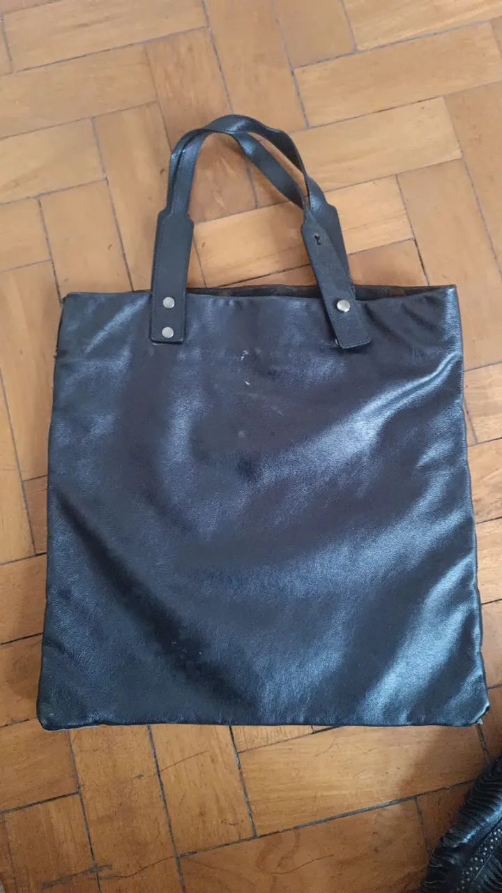 VENDO 26 BOLSAS AREZZO POUCO. USADAS - Foto 2