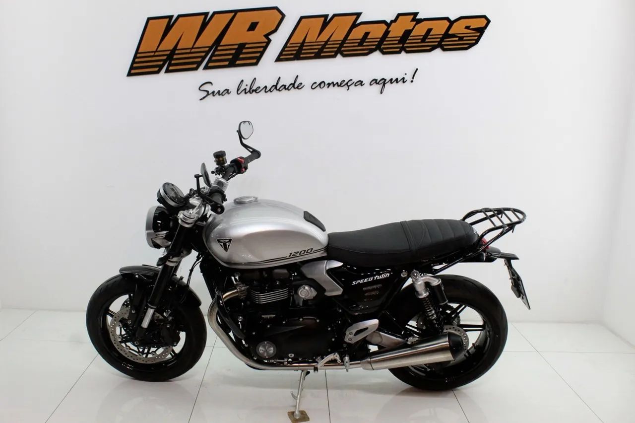 TRIUMPH SPEED TWIN - Foto 3