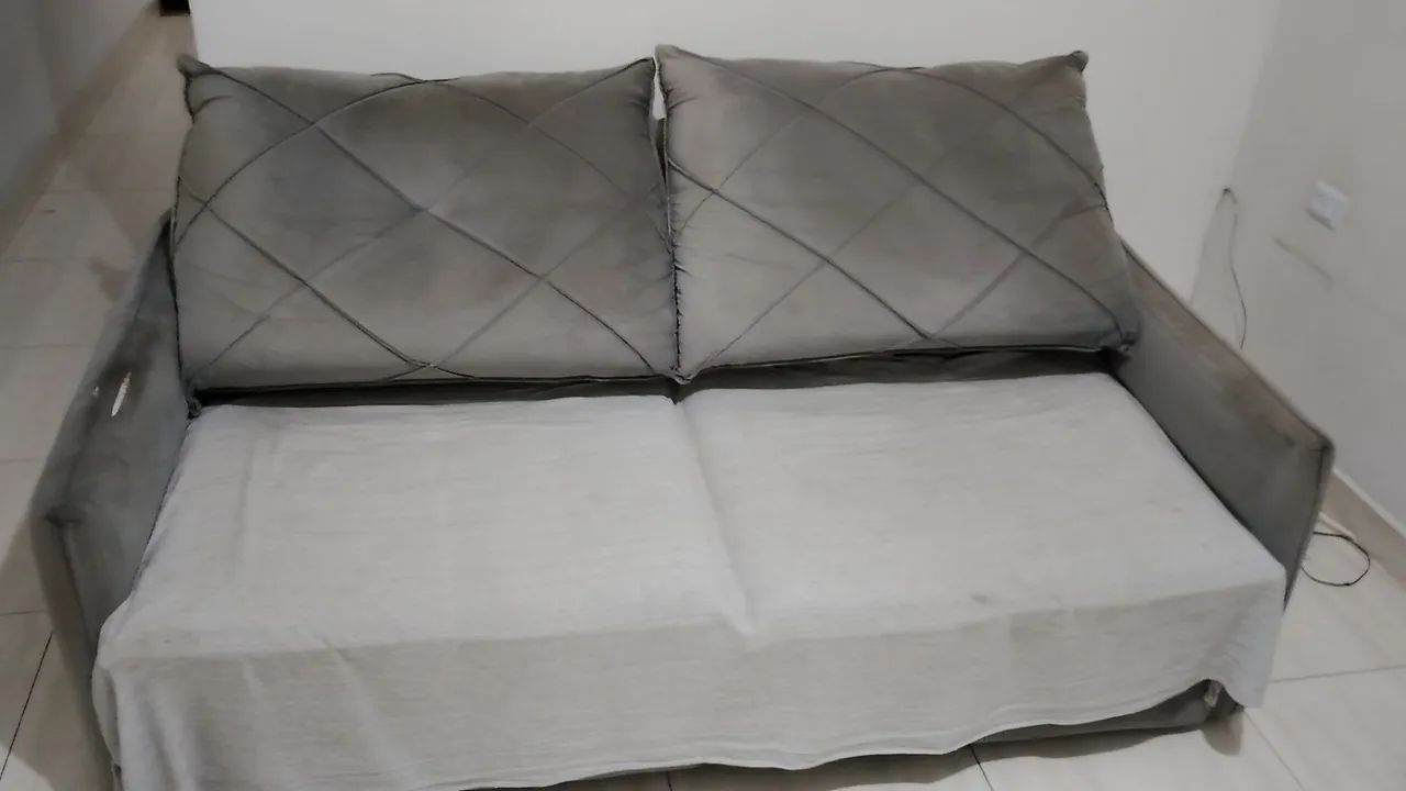 Two-Seat Sofa419421014260469760