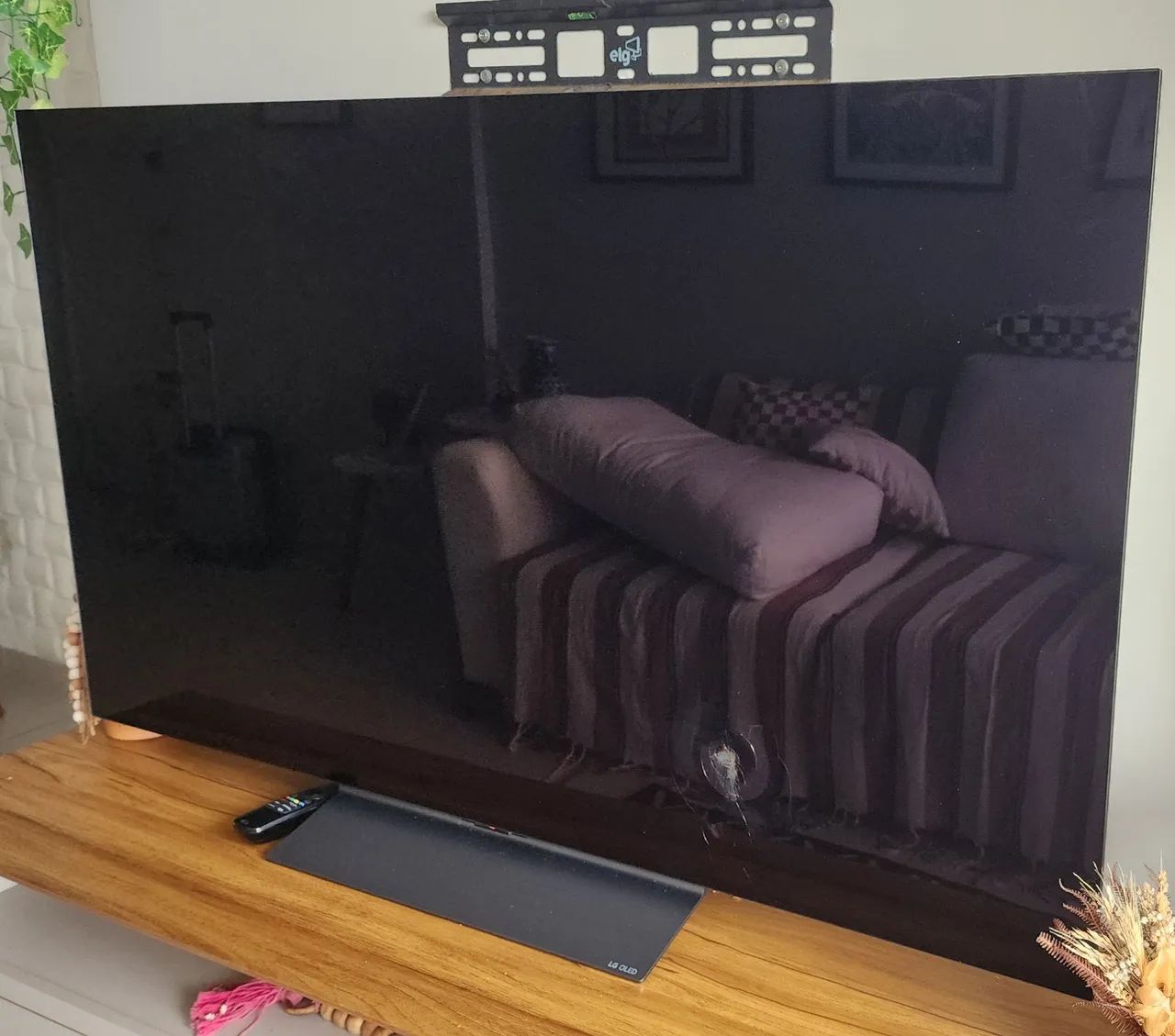 TV LG C3 OLED 55" - Com tela quebrada 
