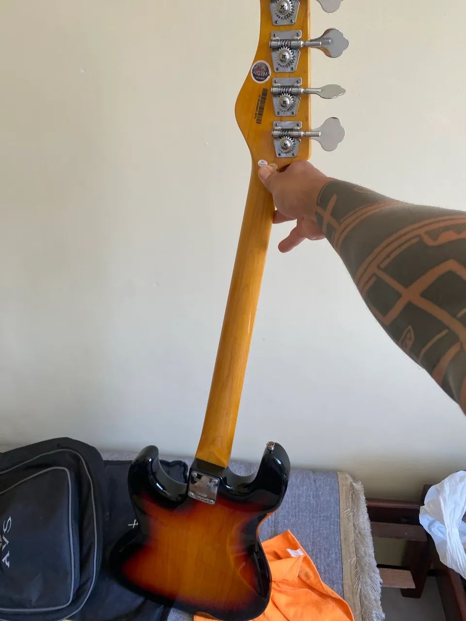 Baixo + Cubo baixo amplificador  - Foto 4