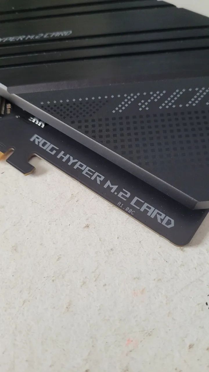 Placa de expansão ROG Hyper M.2 Card - Foto 2